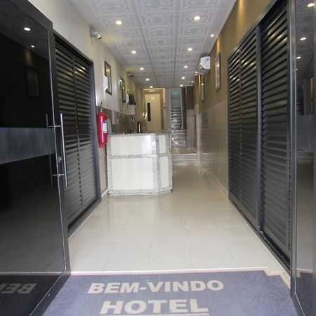 Hotel Salomão - Próximo a 25 de Março, Bom Retiro, Brás e Rua Santa Efigênia, a 2 minutos do Mirante Sampa Sky e pista de Skate Anhangabaú San Paolo Esterno foto