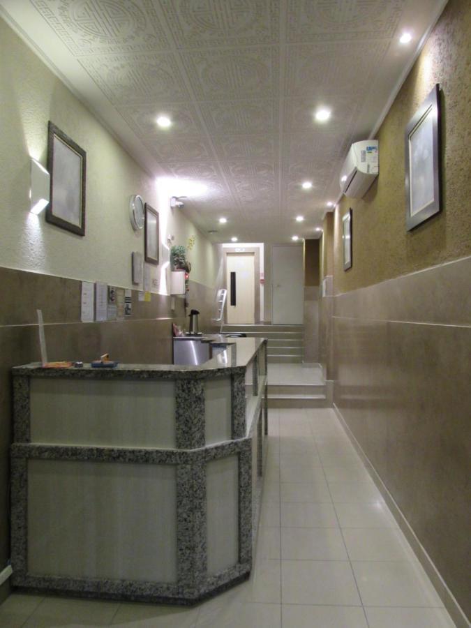 Hotel Salomão - Próximo a 25 de Março, Bom Retiro, Brás e Rua Santa Efigênia, a 2 minutos do Mirante Sampa Sky e pista de Skate Anhangabaú San Paolo Esterno foto