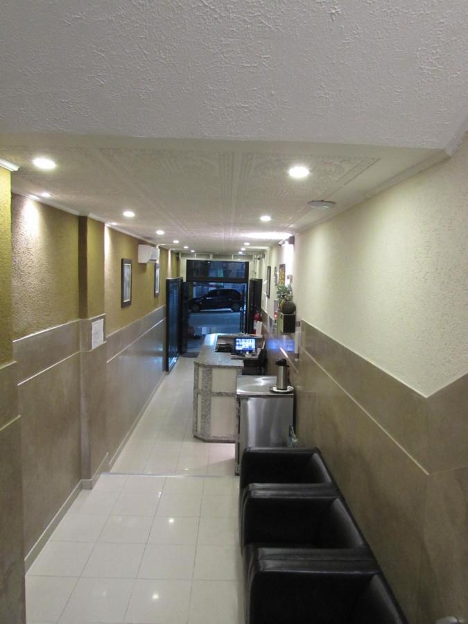 Hotel Salomão - Próximo a 25 de Março, Bom Retiro, Brás e Rua Santa Efigênia, a 2 minutos do Mirante Sampa Sky e pista de Skate Anhangabaú San Paolo Esterno foto