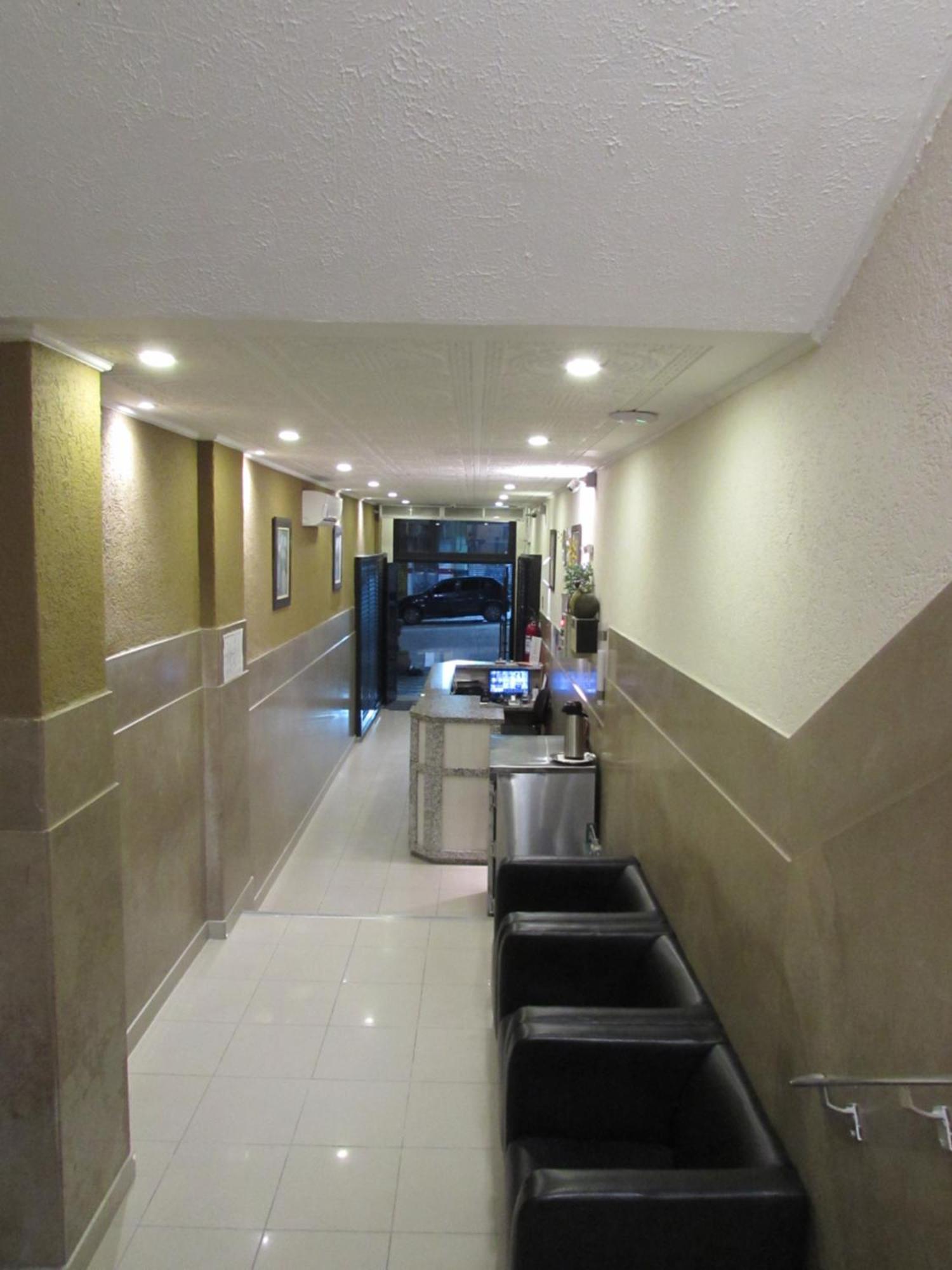 Hotel Salomão - Próximo a 25 de Março, Bom Retiro, Brás e Rua Santa Efigênia, a 2 minutos do Mirante Sampa Sky e pista de Skate Anhangabaú San Paolo Esterno foto